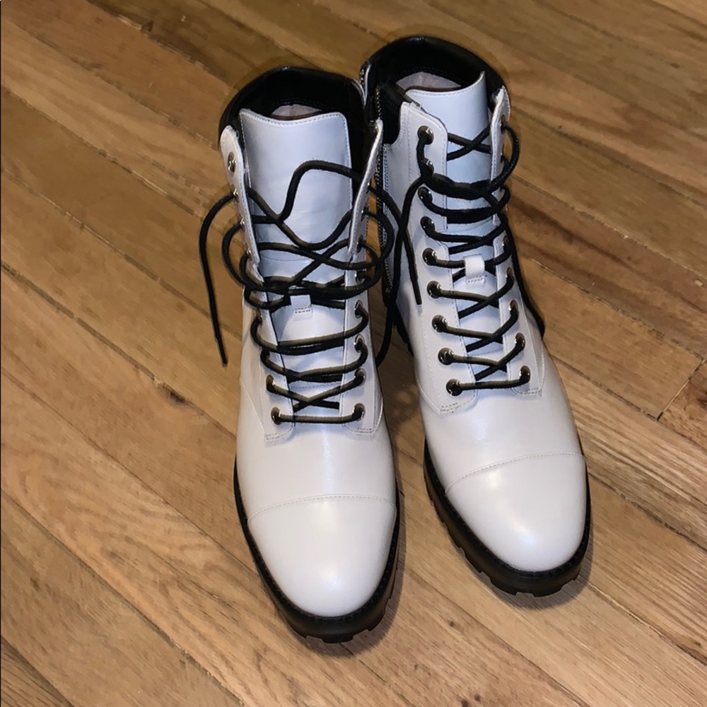 Micheal Kors Boots
